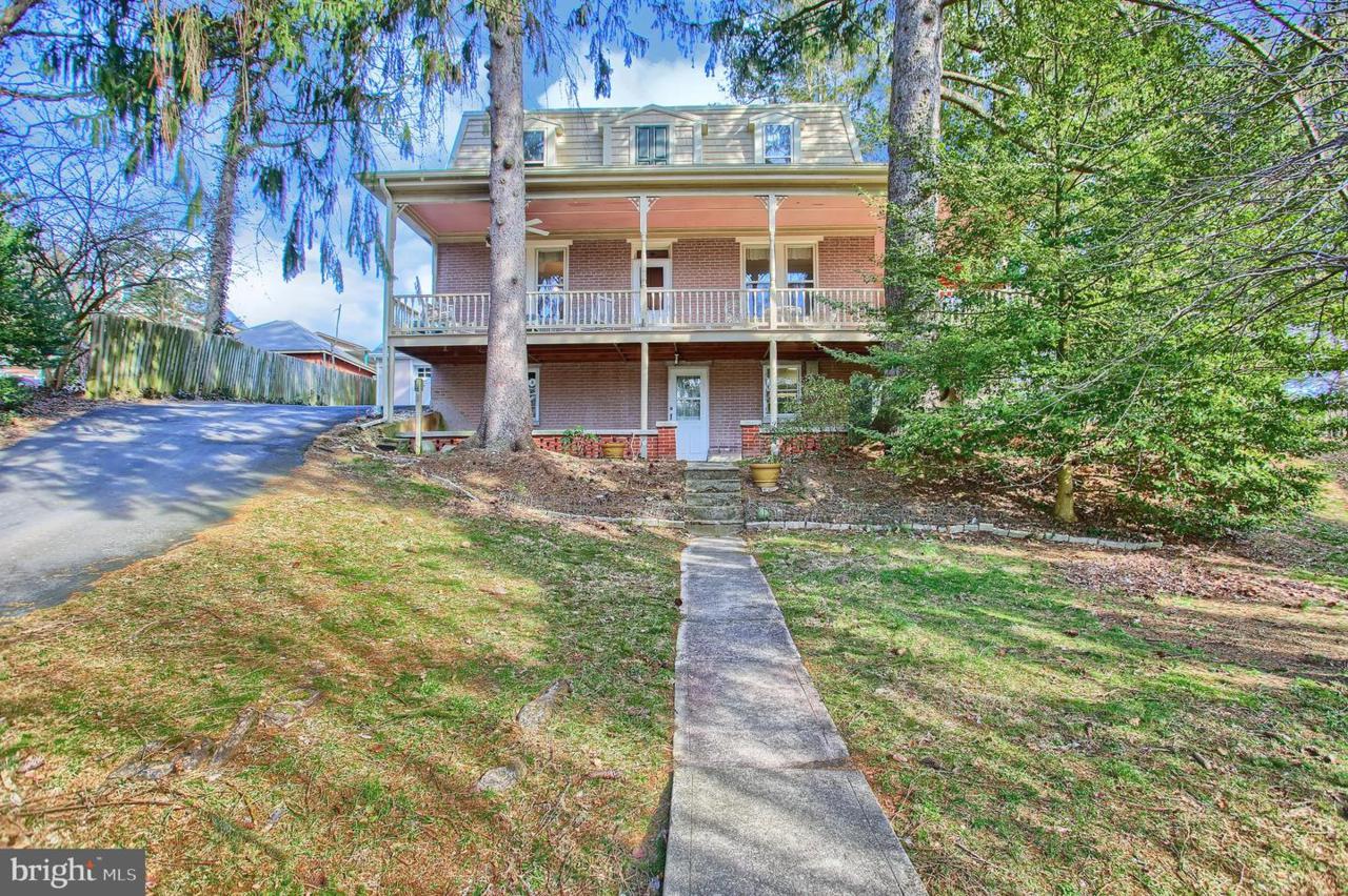 624 College Avenue - Photo 1