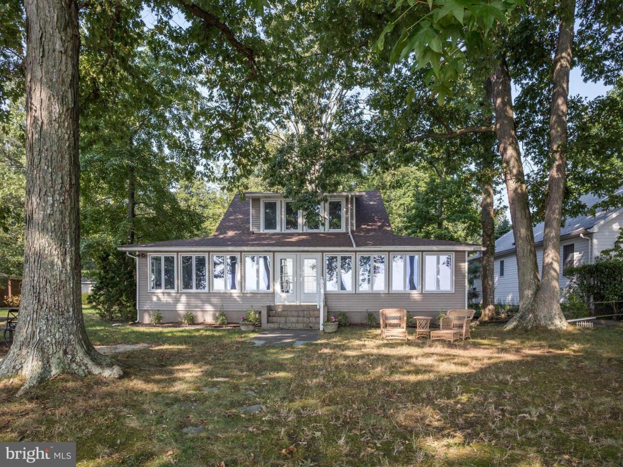 890 Linden Avenue - Photo 1