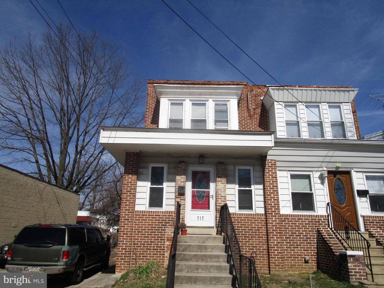717 Andrews Avenue - Photo 1