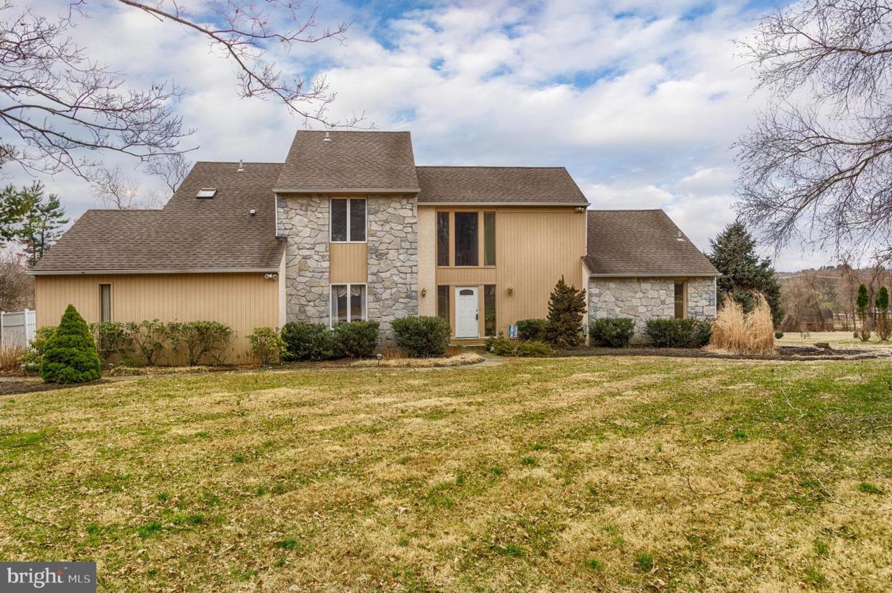 1103 Dorset Drive - Photo 1