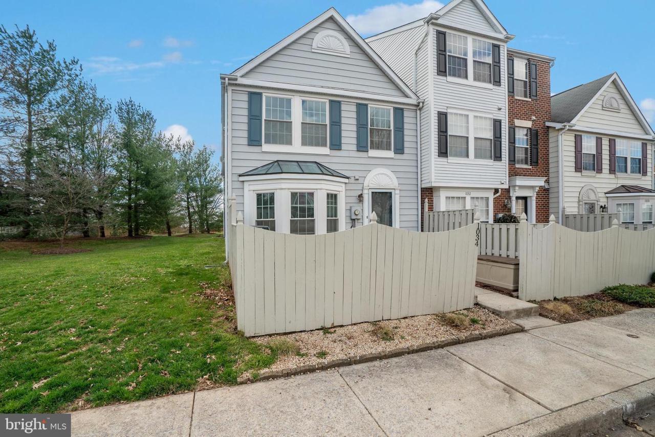 1034 Staghorn Avenue - Photo 1