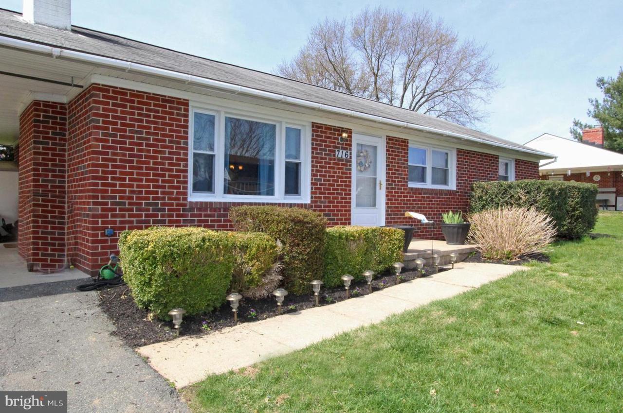716 Beretta Way - Photo 1