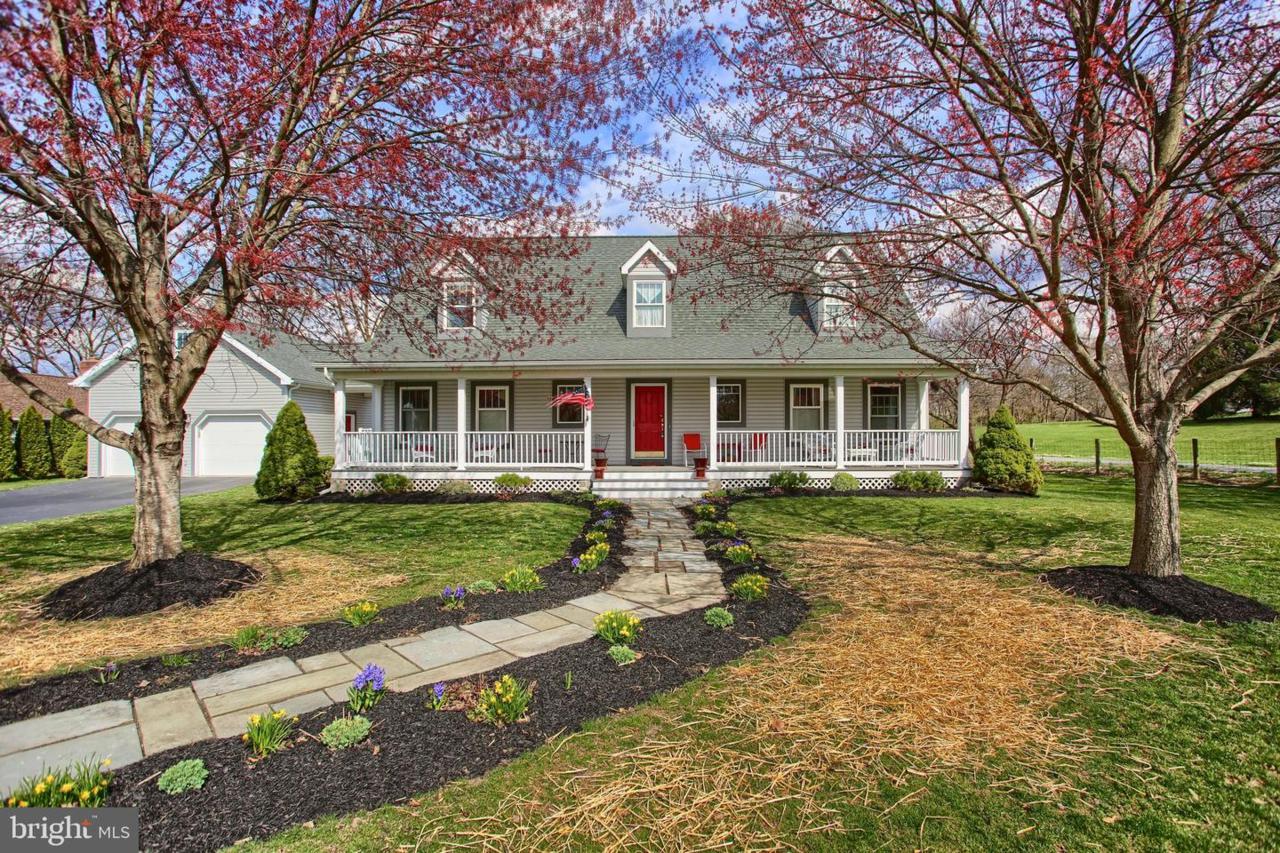223 Taunton Drive - Photo 1