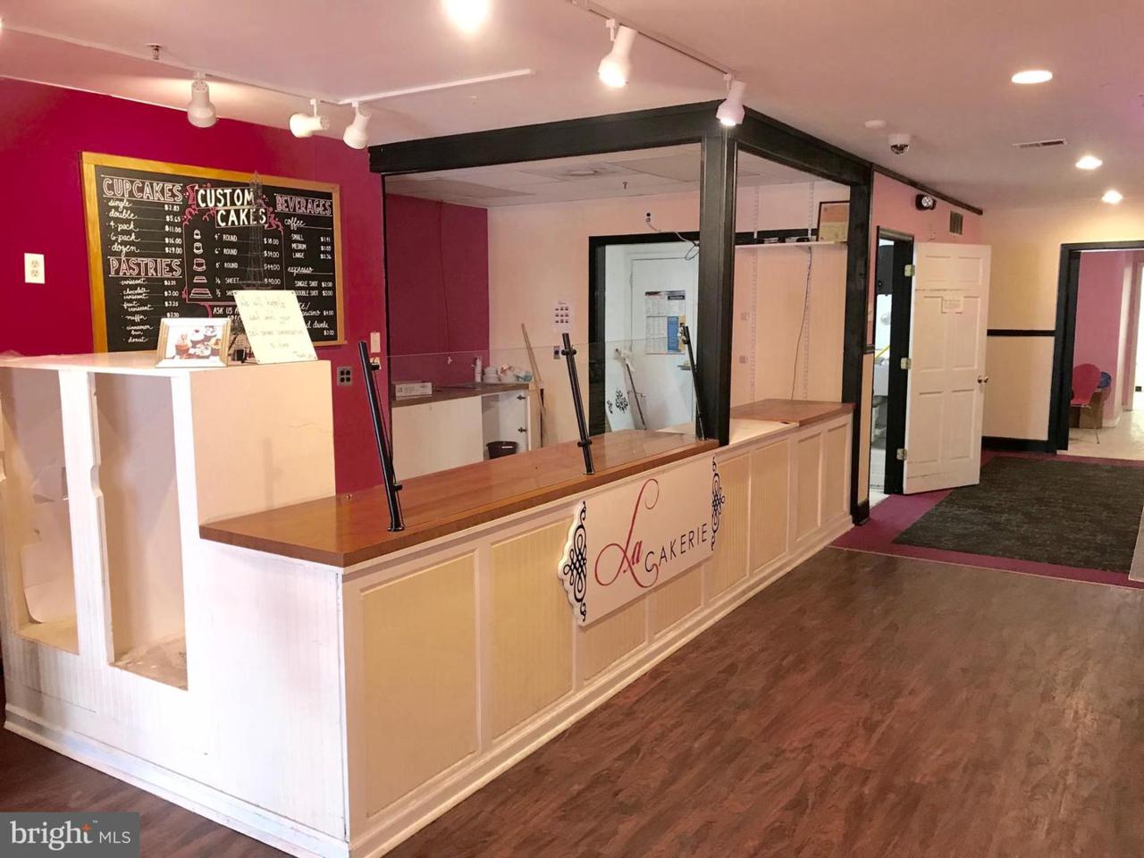 1216 Charles Street - Photo 1