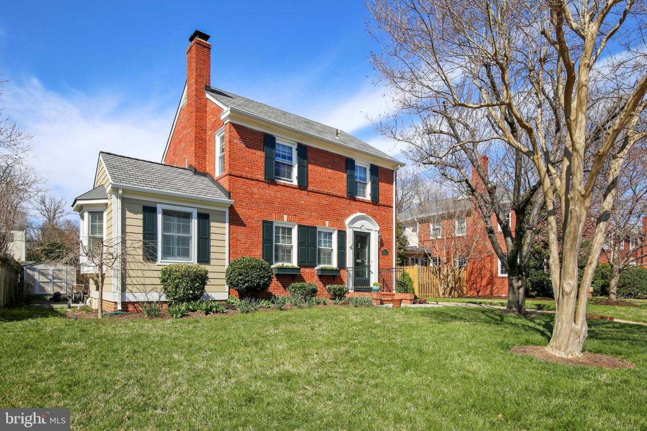 601 Windsor Avenue - Photo 1