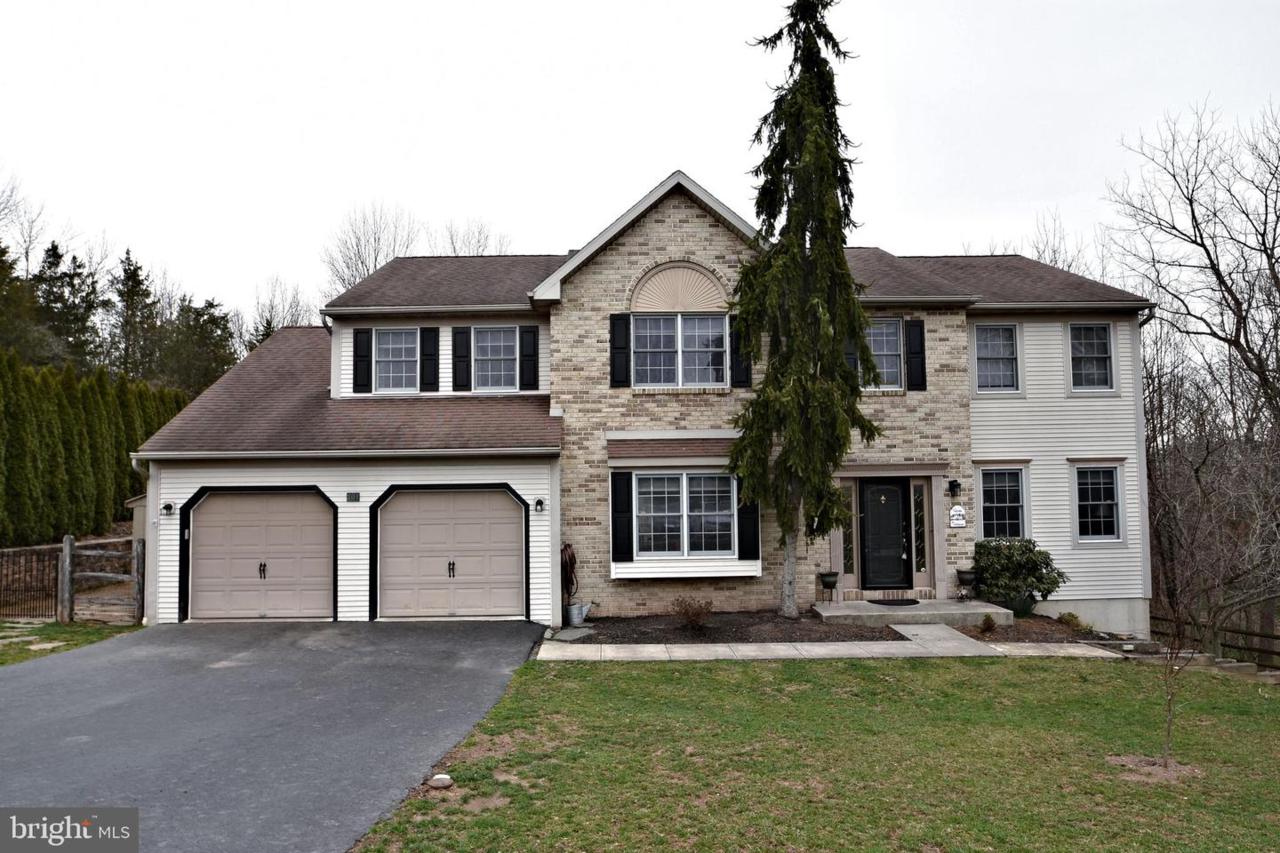 201 Ivy Lane - Photo 1
