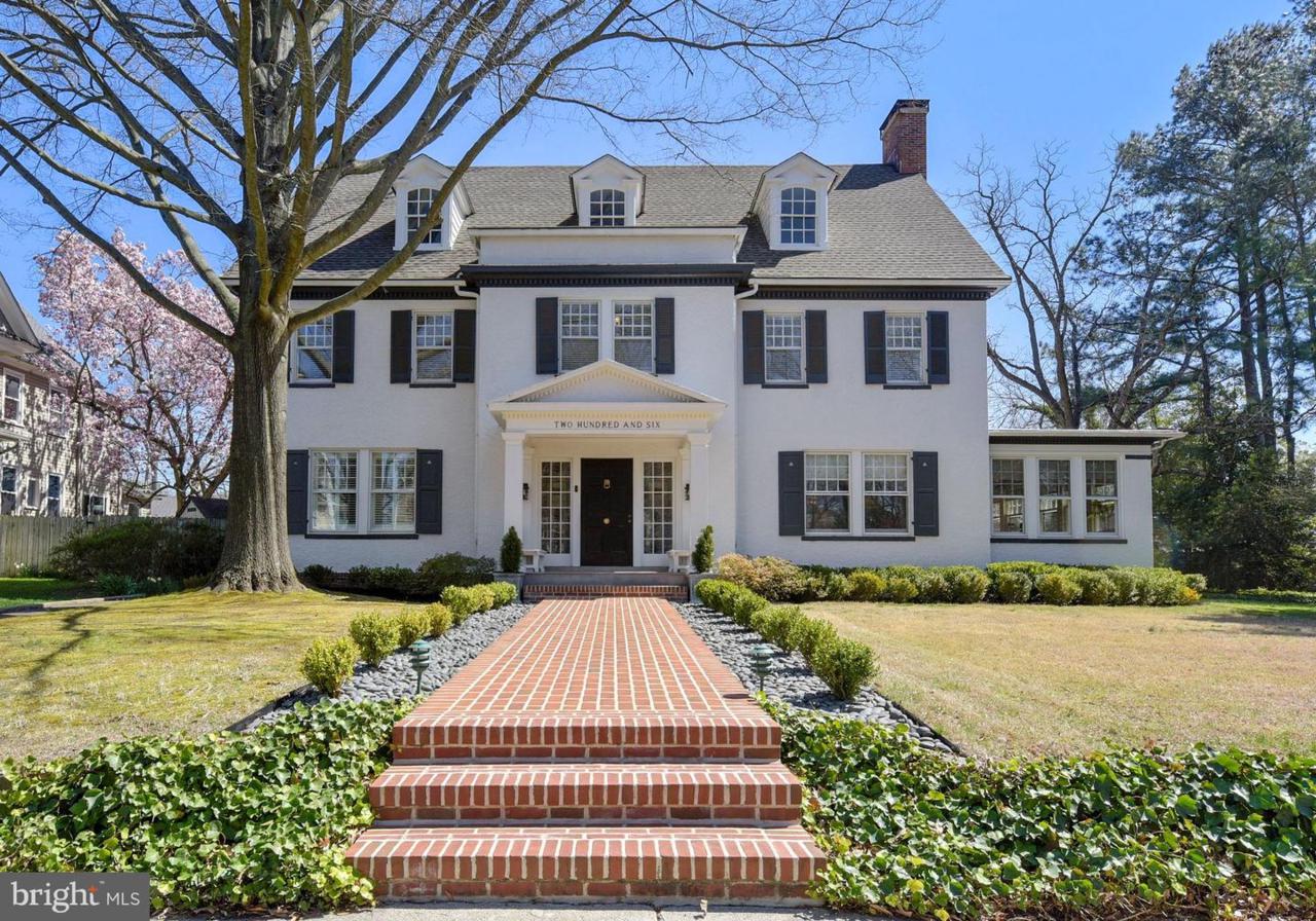 206 Harrison Street - Photo 1