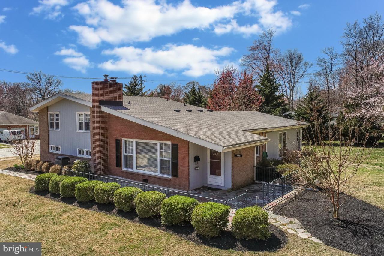 1400 Marsh Road - Photo 1