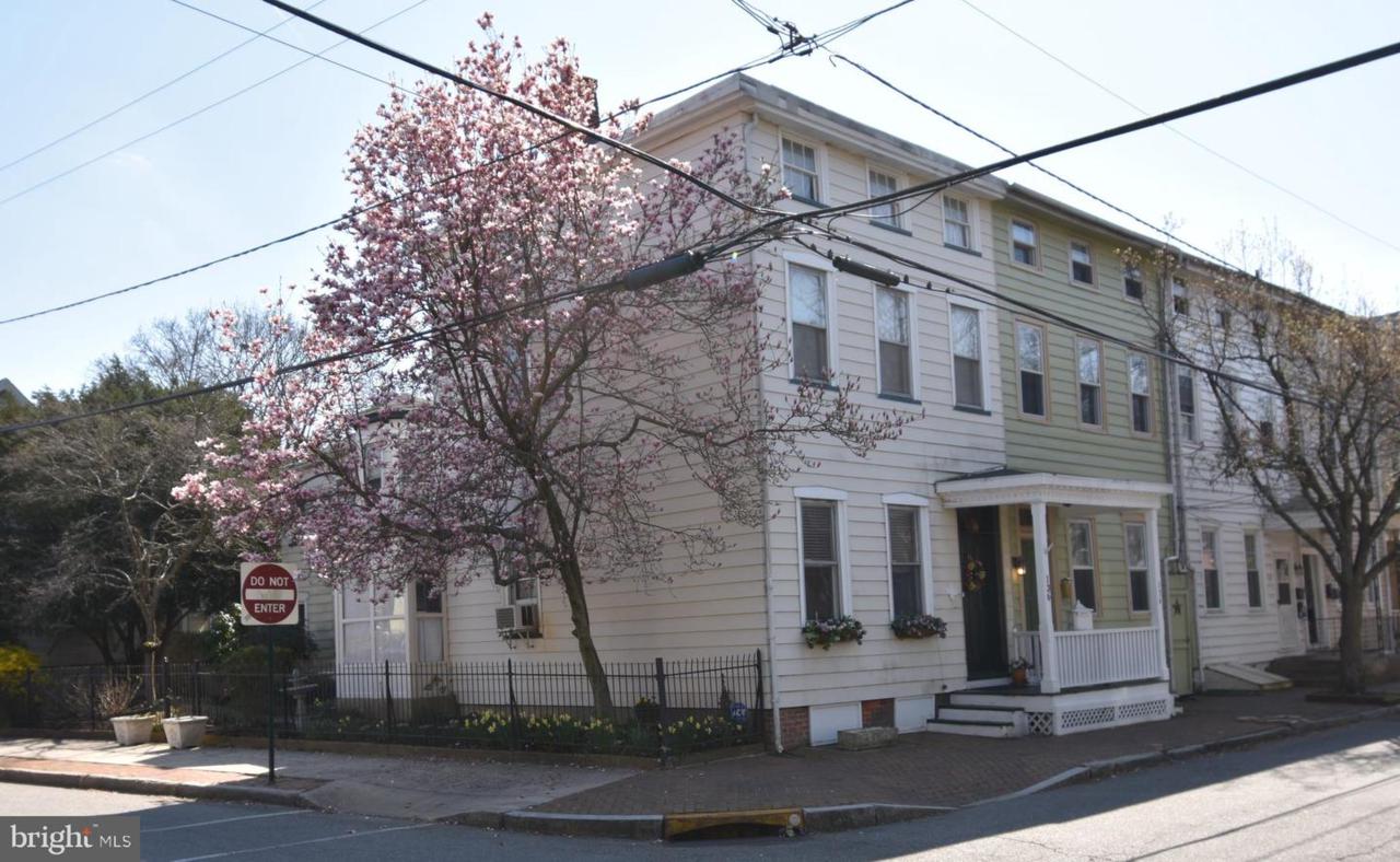 136 Union Street - Photo 1