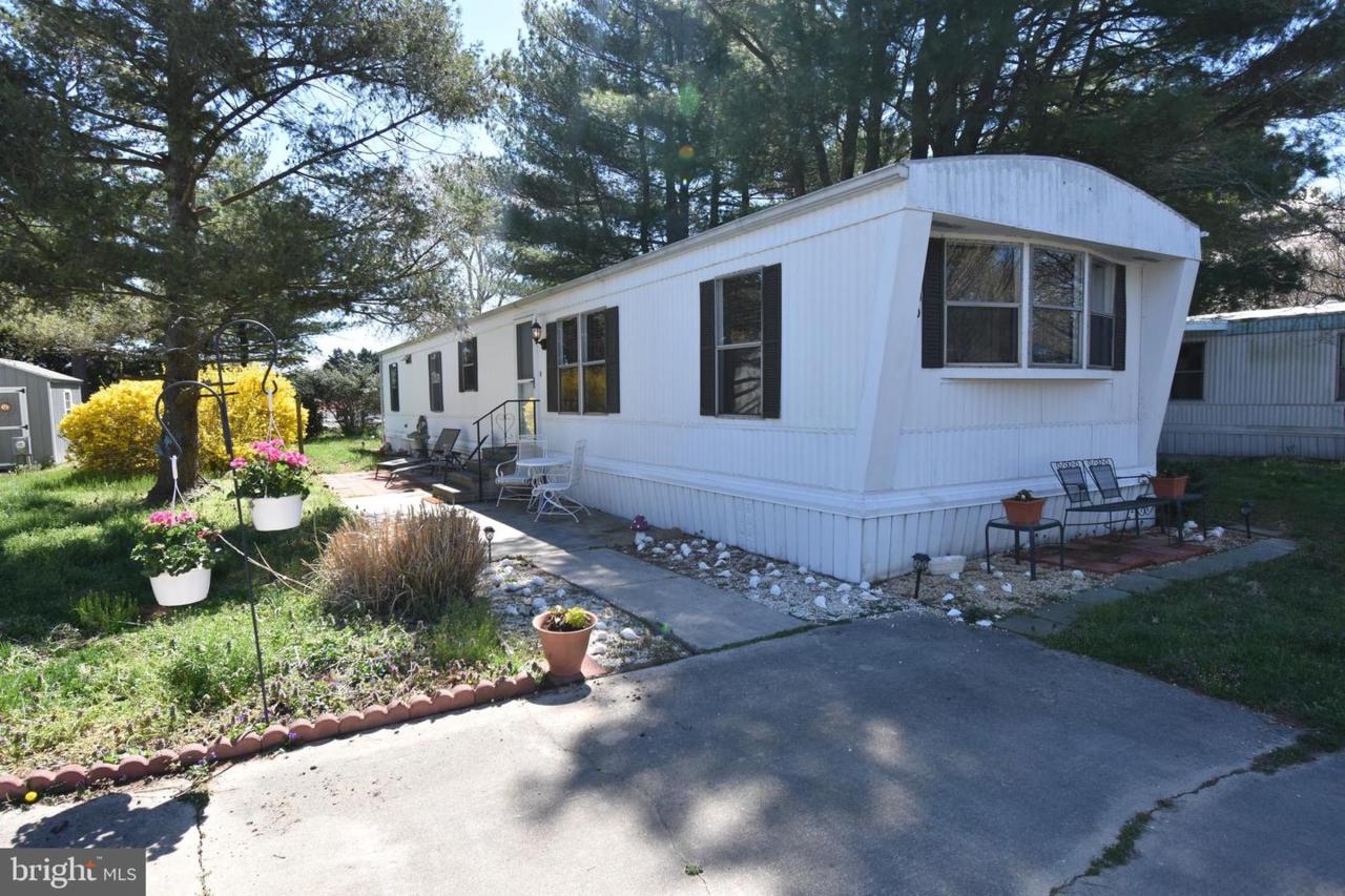 36520 Estate Drive - Photo 1
