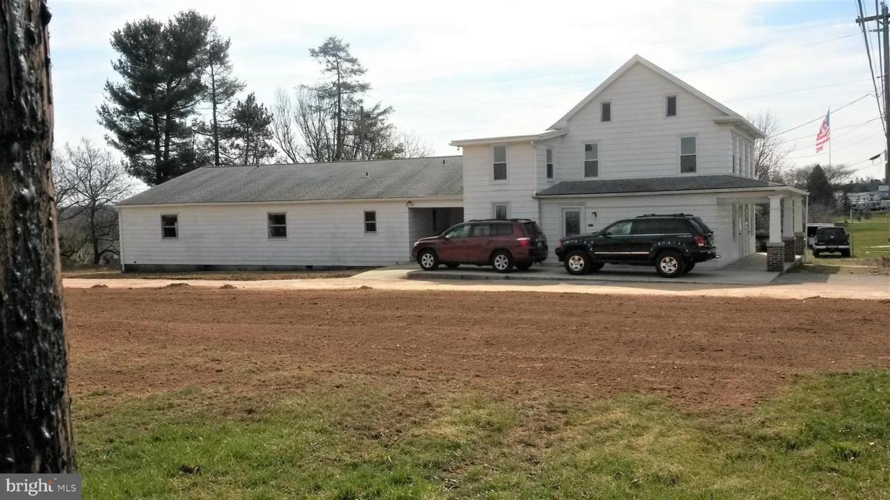 2040 Baltimore Pike - Photo 1