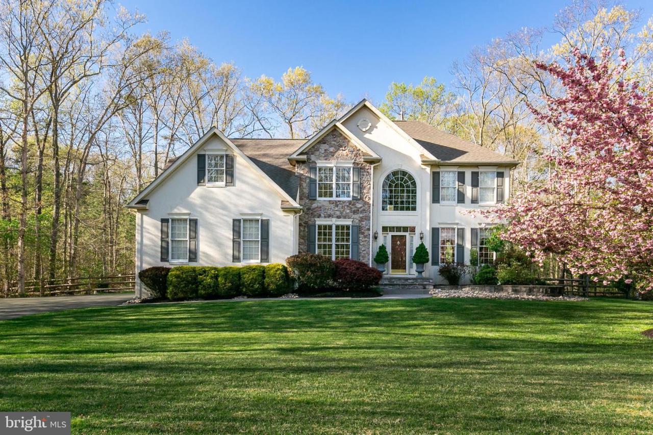 12 Meadowbrook Drive - Photo 1