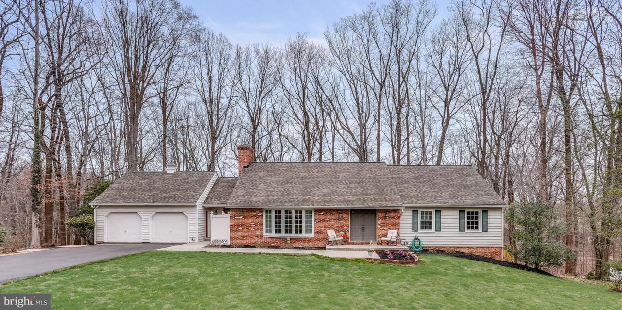 9001 Manordale Lane - Photo 1
