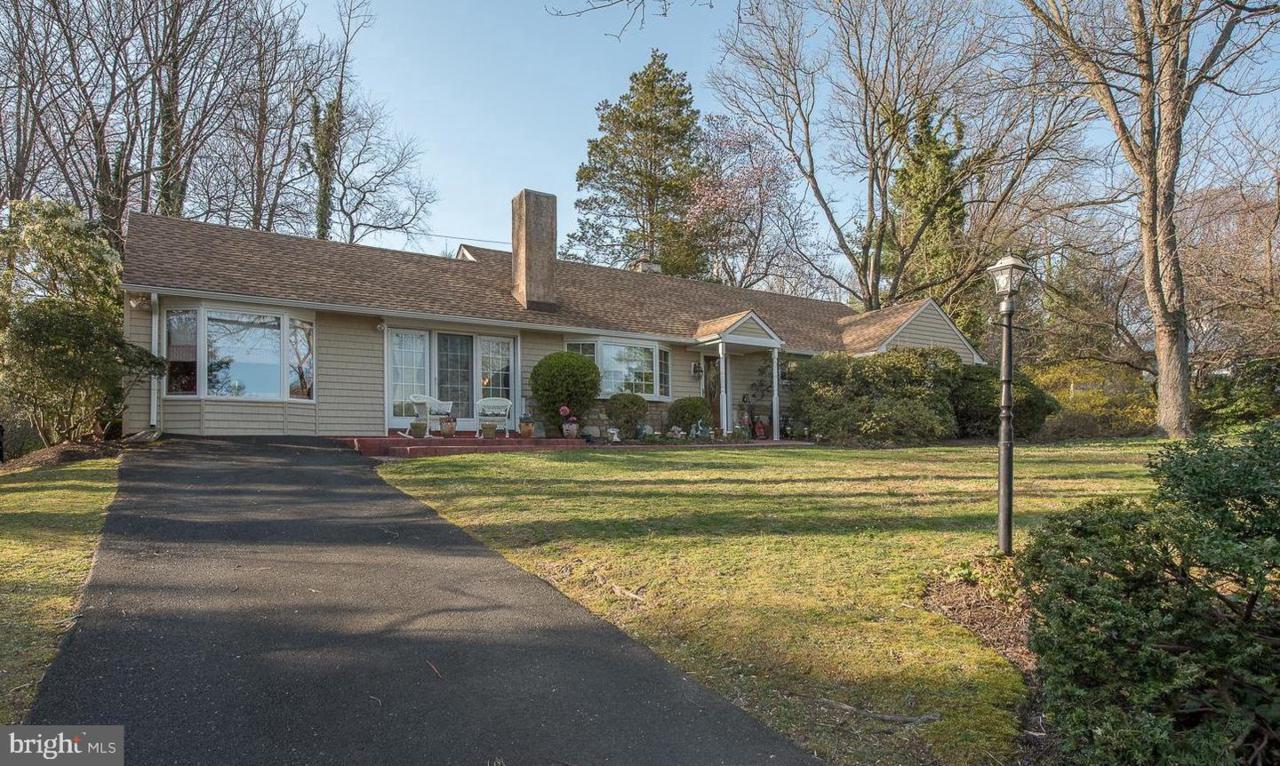 916 Pembroke Road - Photo 1