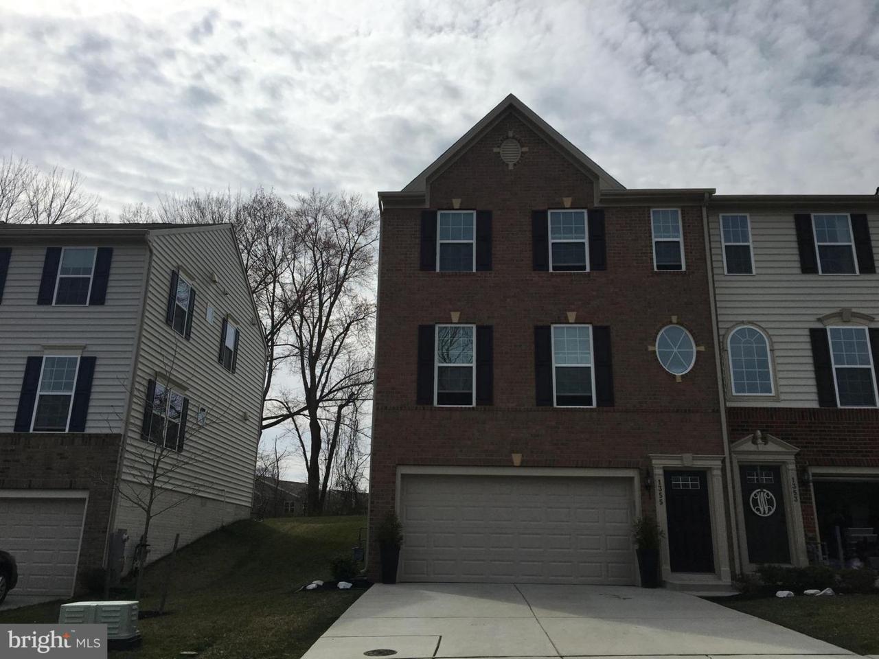 1355 Dickinson Court - Photo 1