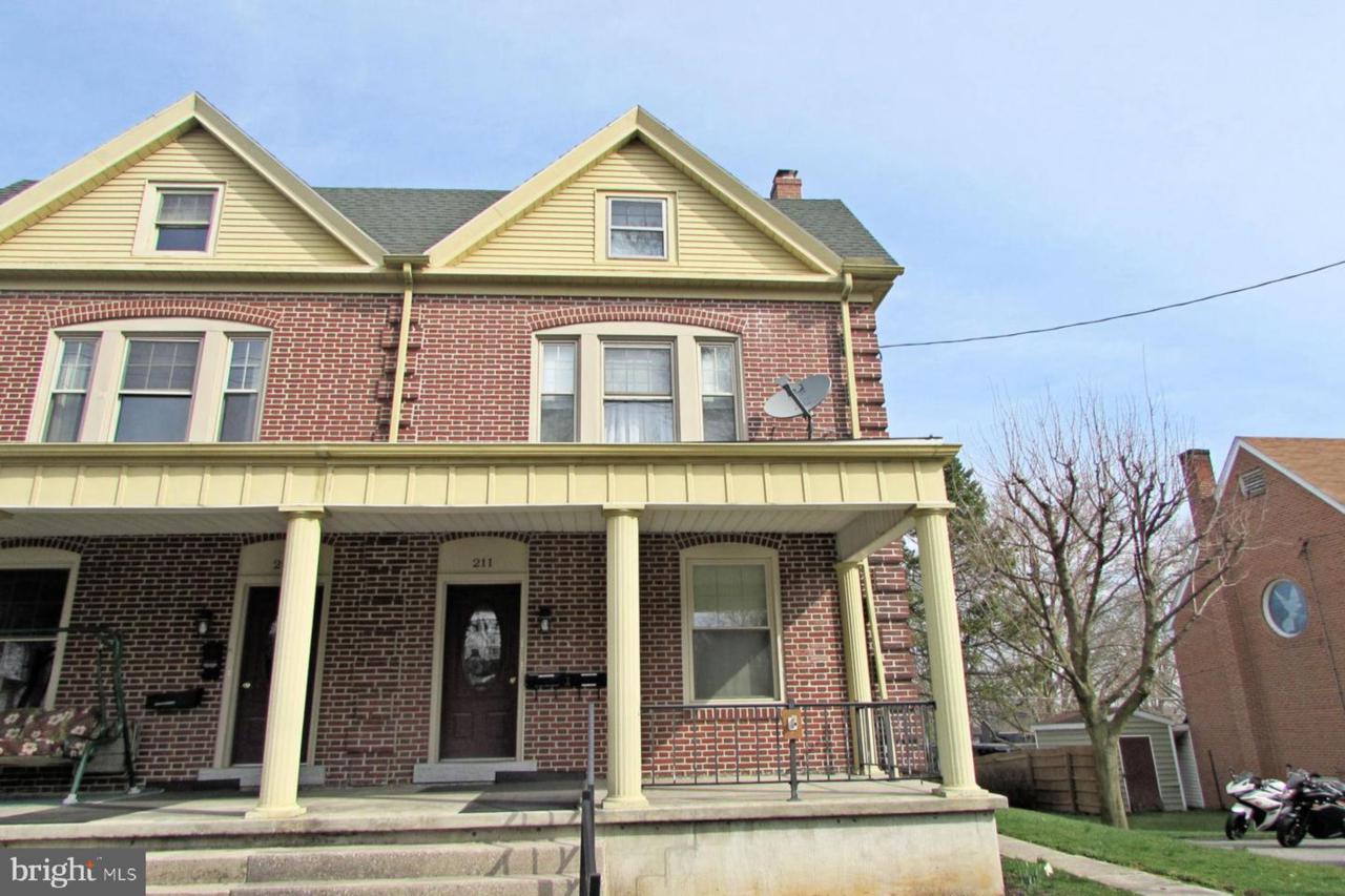 211 Walnut Street - Photo 1