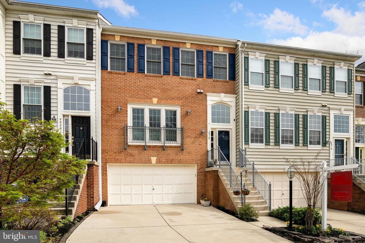 5318 Jesmond Street - Photo 1