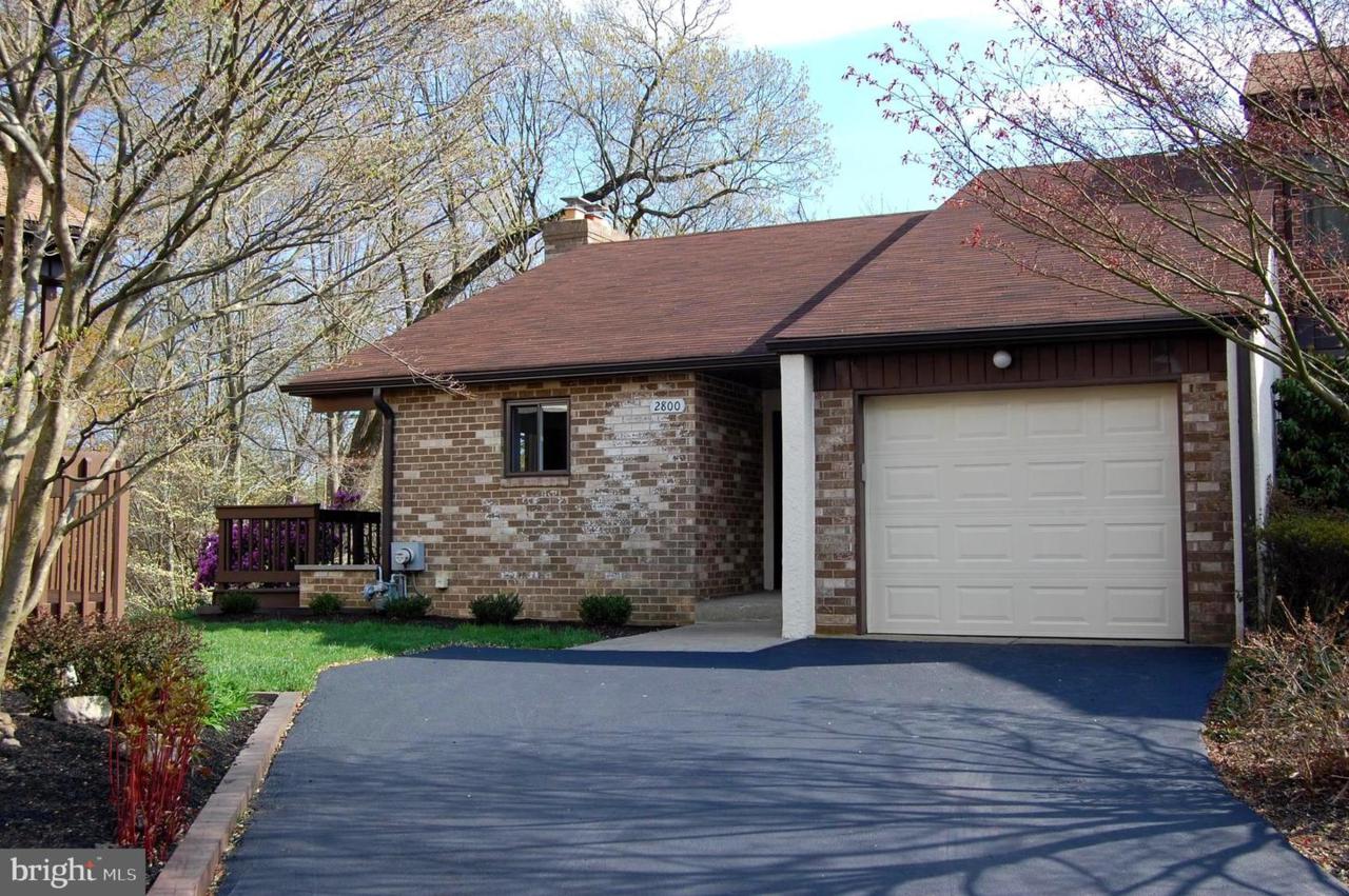 2800 Jefferson Court - Photo 1