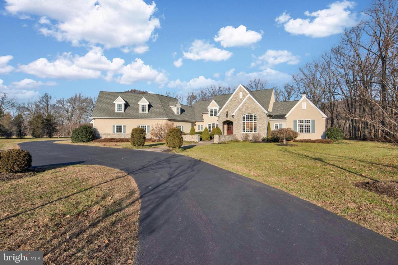 1528 Pebbletown Drive - Photo 1