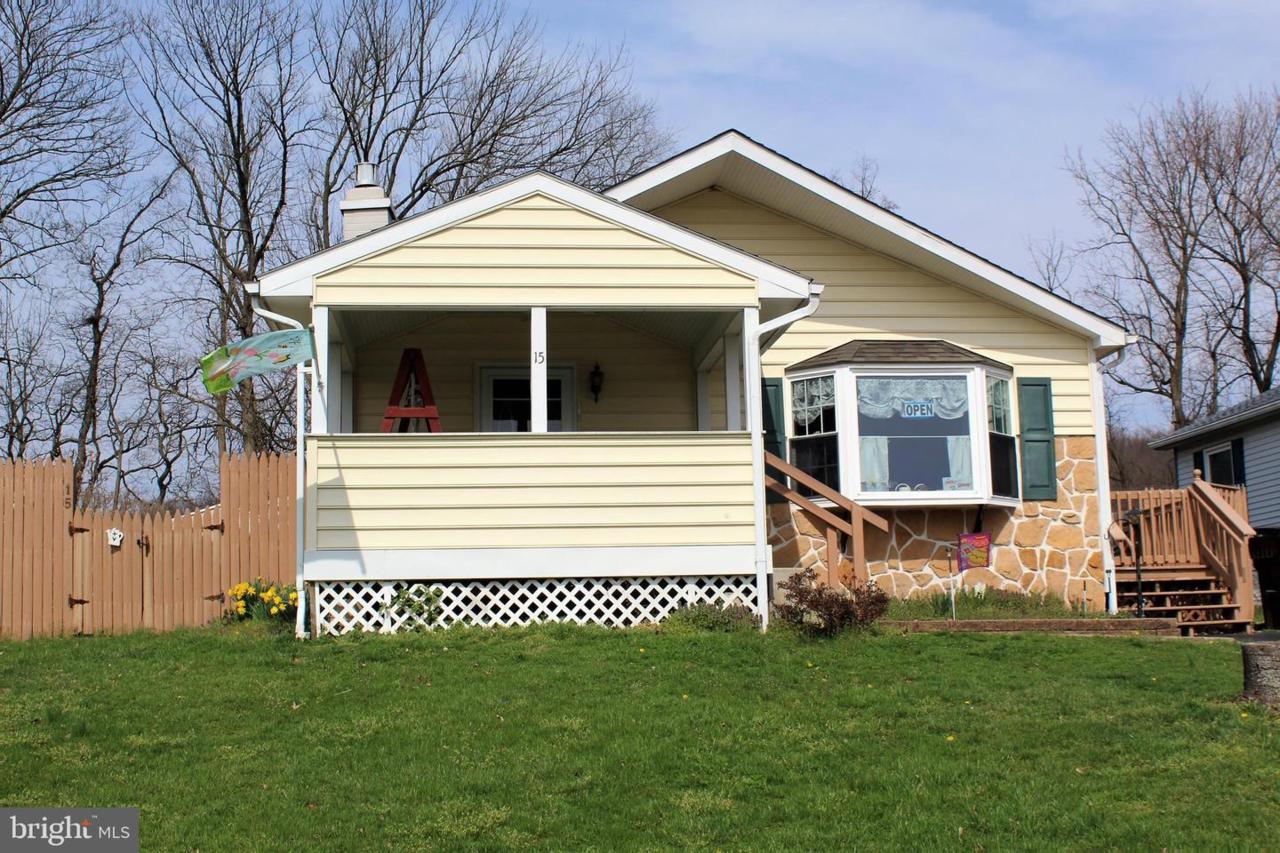 15 Barb Lane - Photo 1
