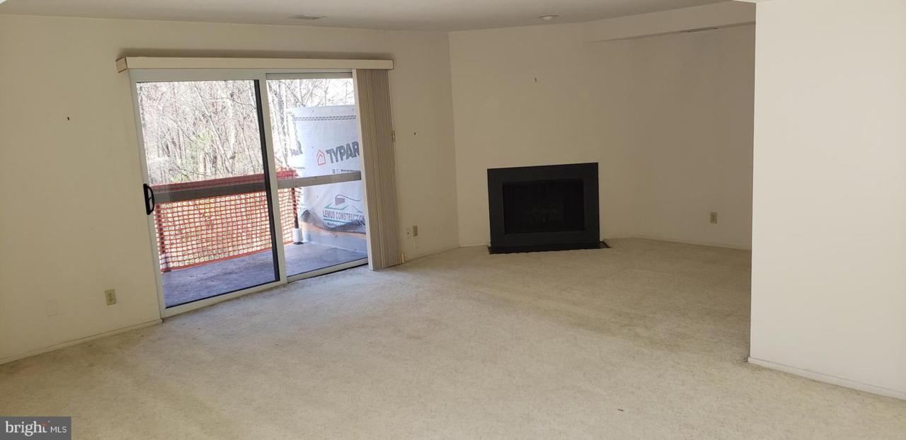 1750 Oakwood Terrace - Photo 1