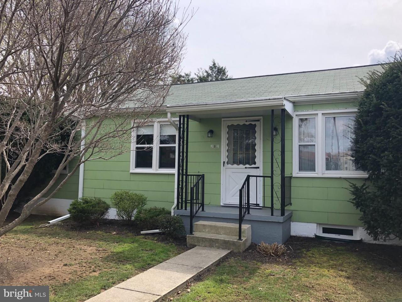 212 Elk Avenue - Photo 1