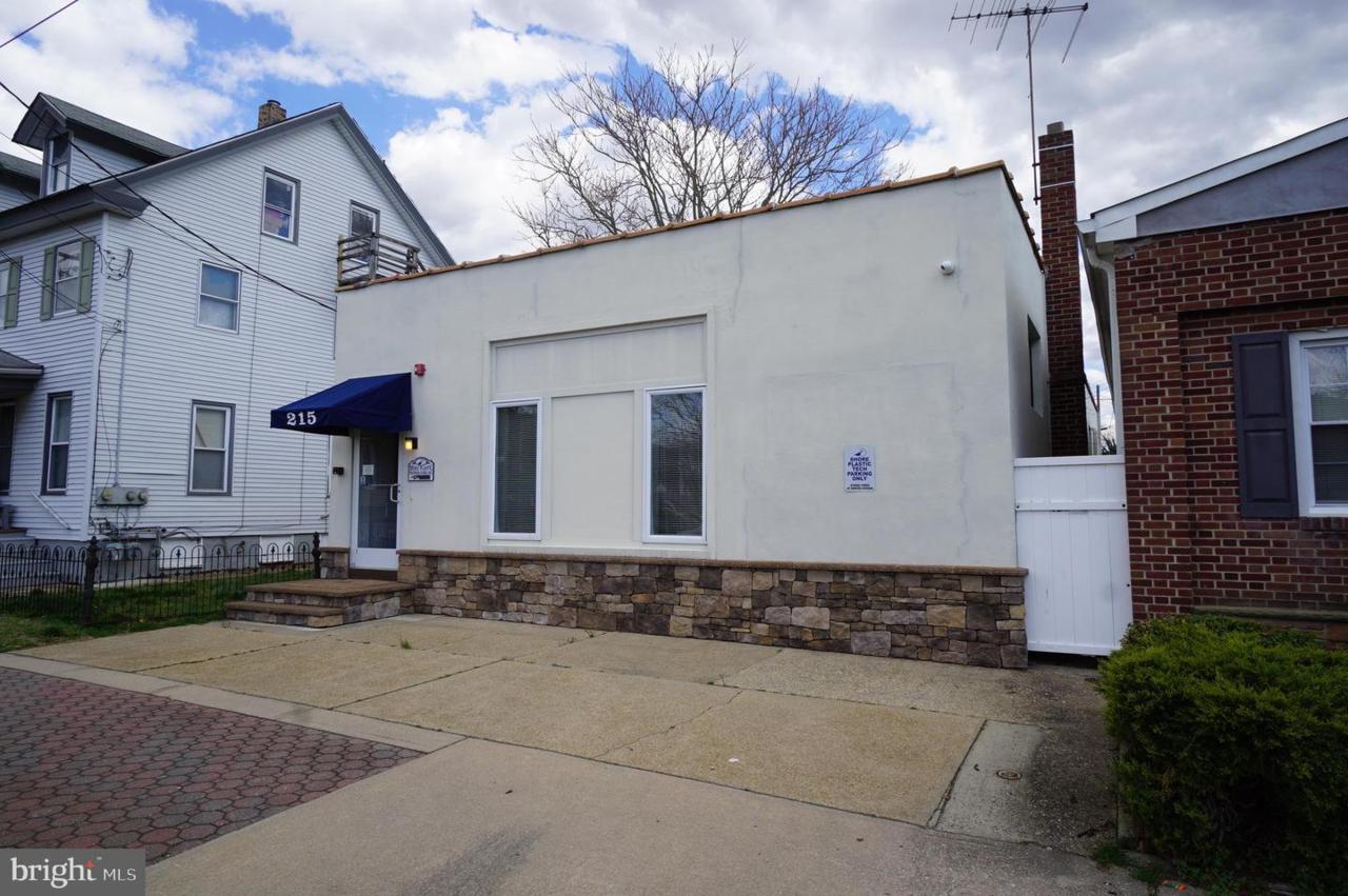 215 Buck Street - Photo 1