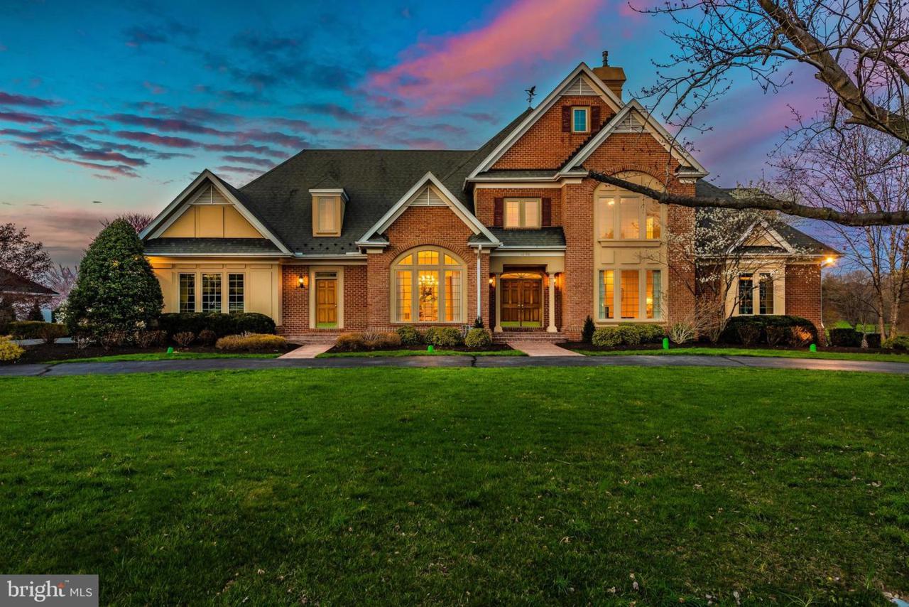 10150 Greensward Link - Photo 1