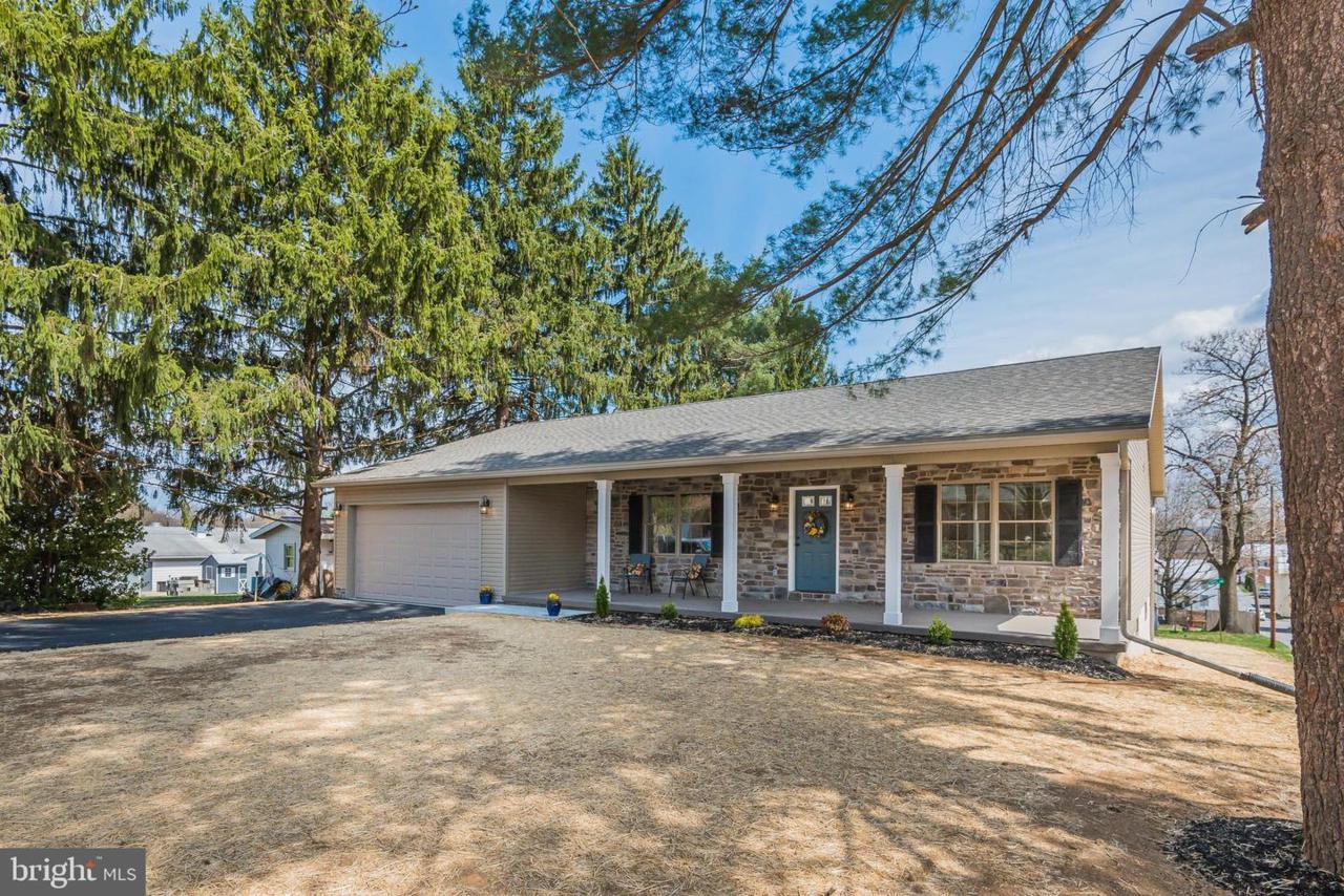 418 North Walnut Street - Photo 1