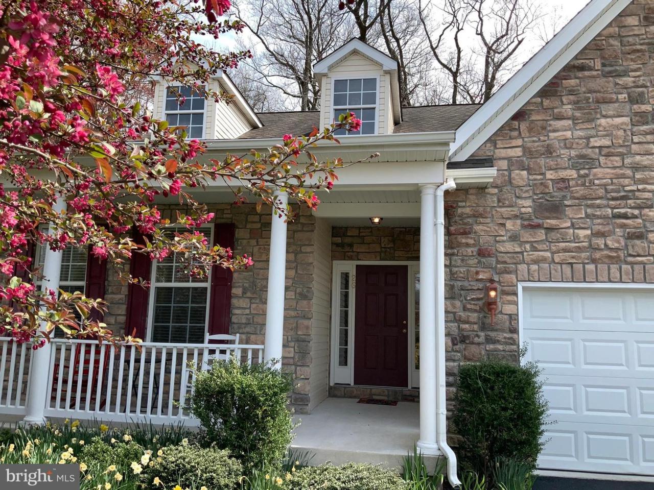 26 Clover Drive - Photo 1