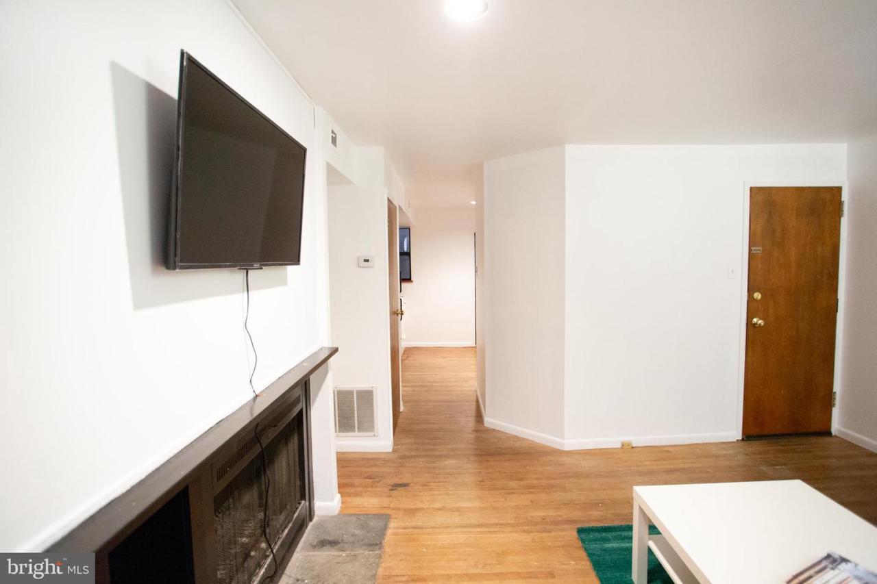 1915 Pemberton Street - Photo 1