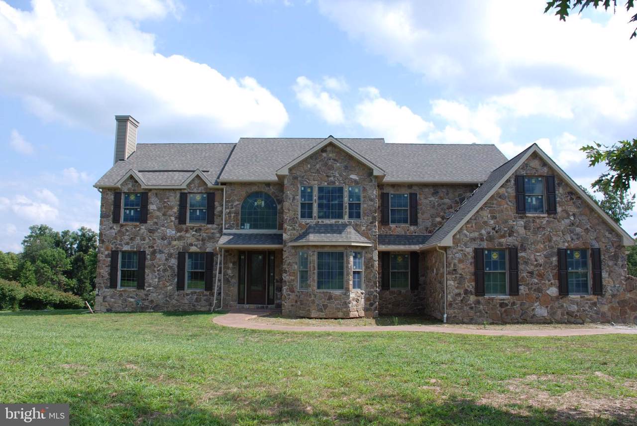 4 Penn Dr - Photo 1