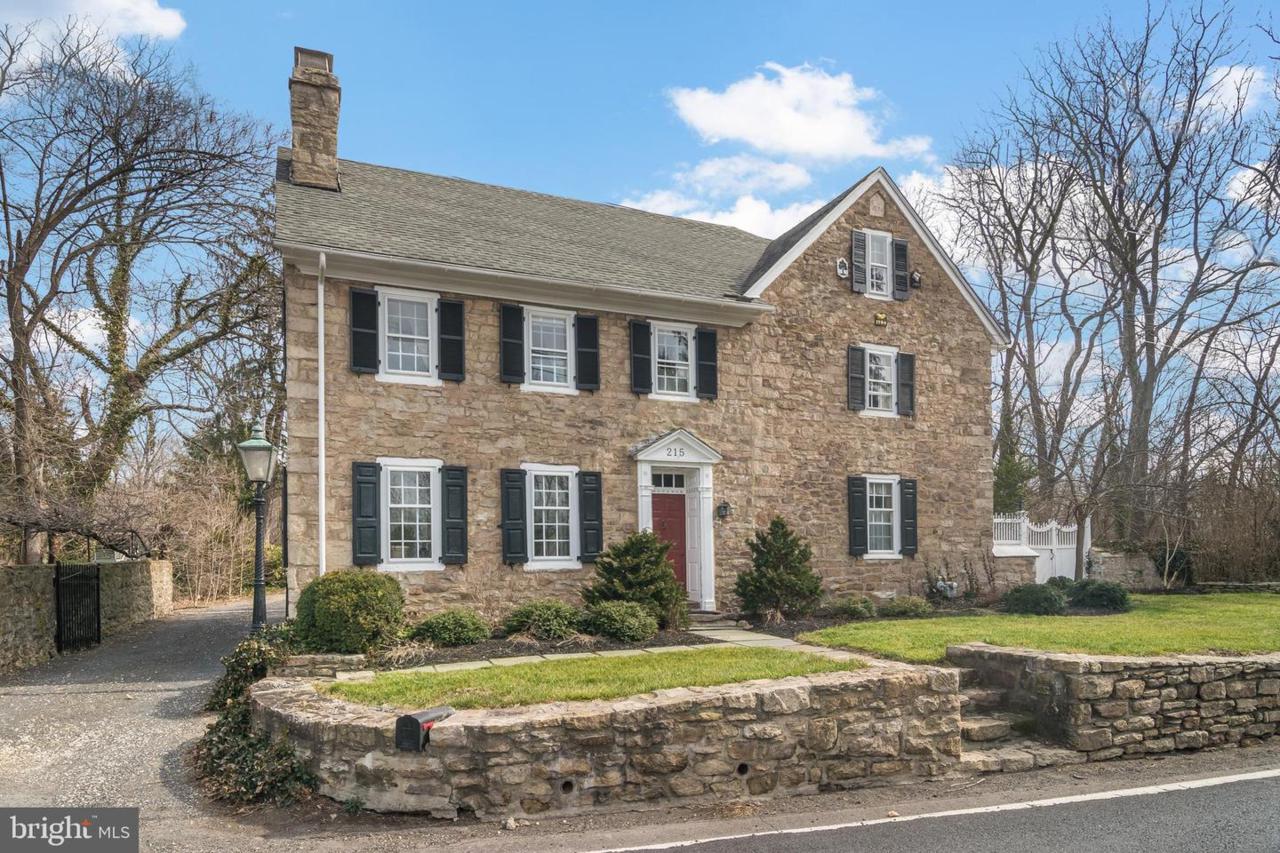 215 Bethlehem Pike - Photo 1