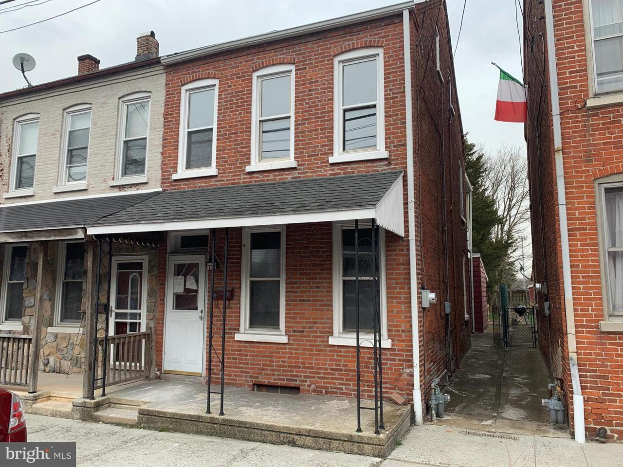 145 8TH Street - Photo 1