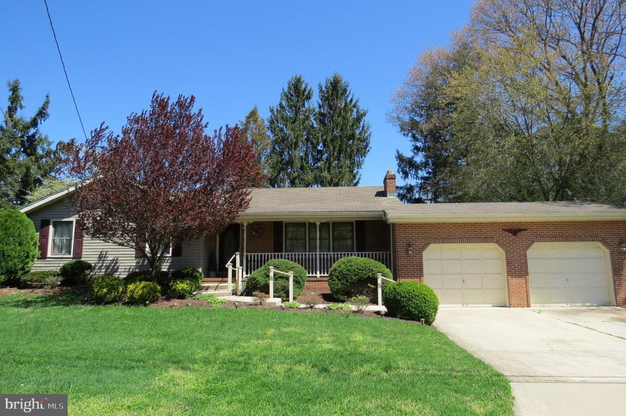 143 Victor Avenue - Photo 1
