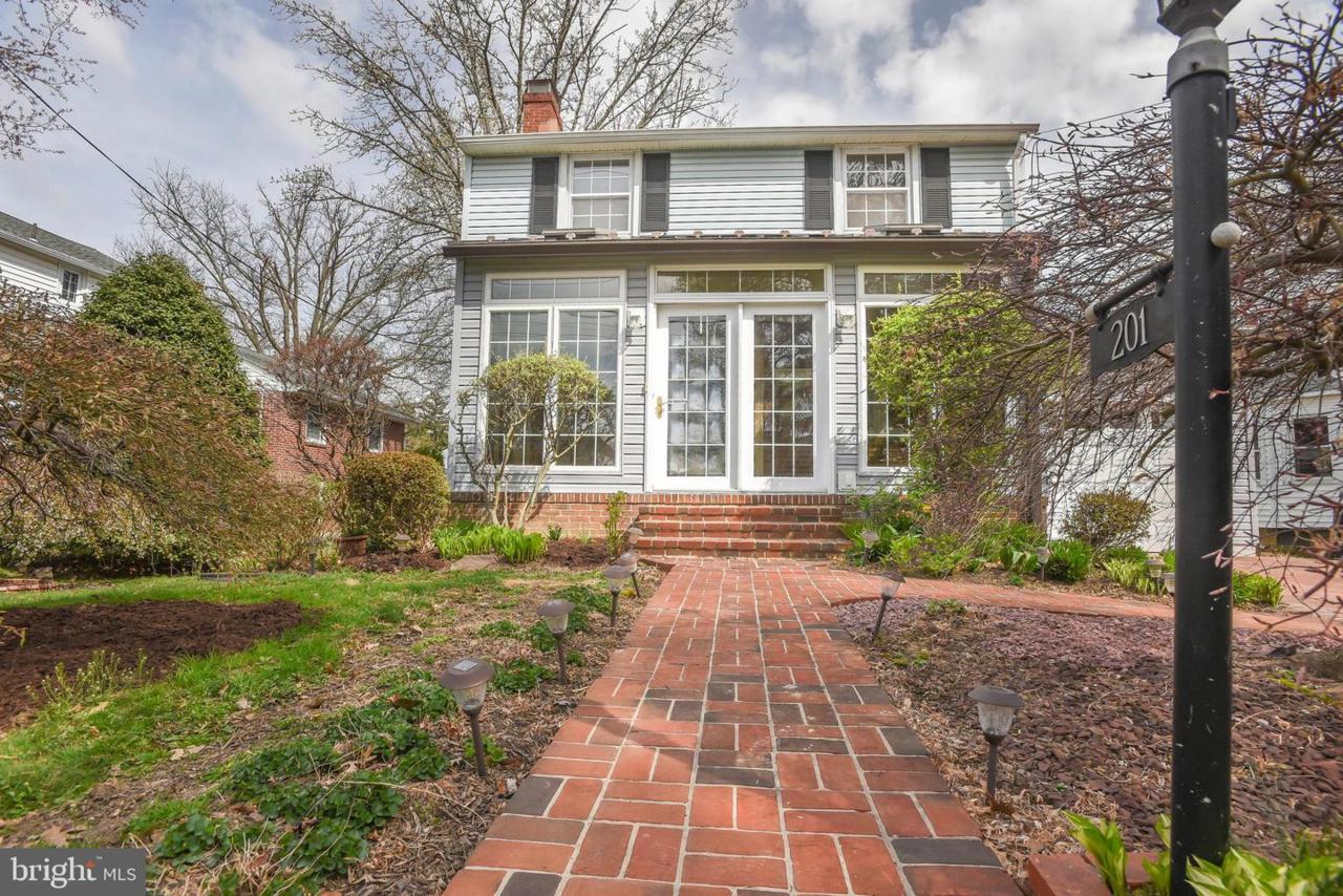 201 Woodrow Avenue - Photo 1
