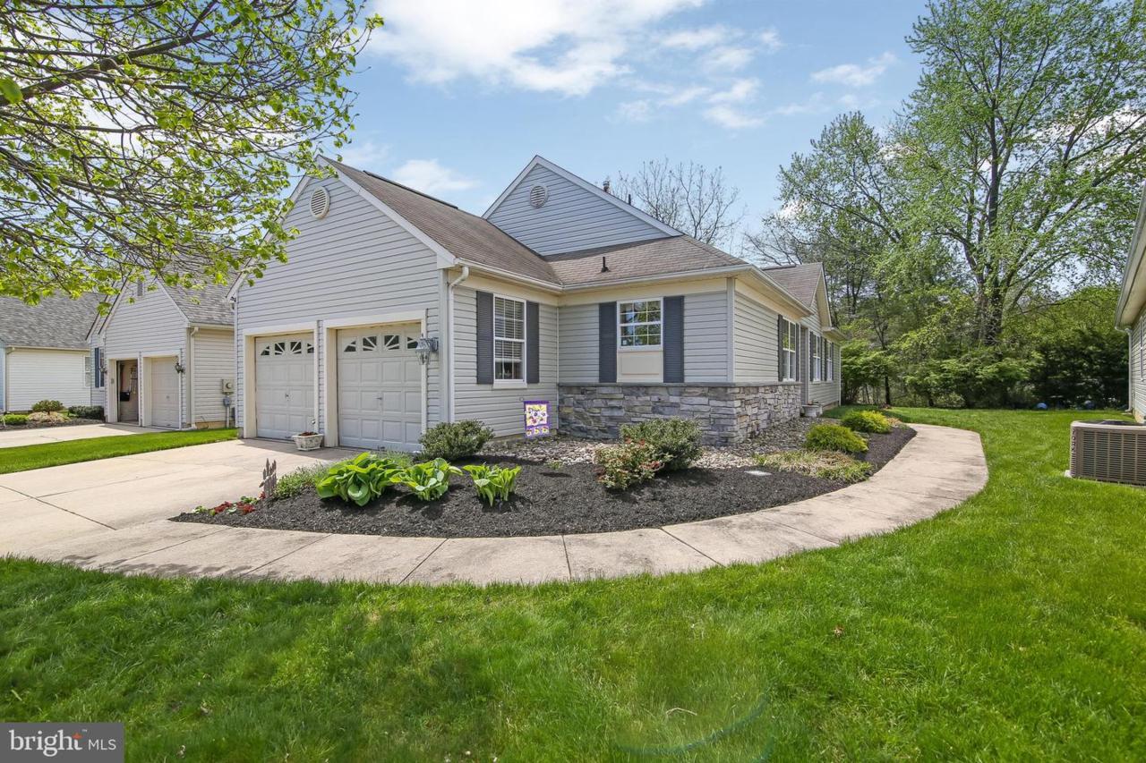 3 Glenview Way E - Photo 1
