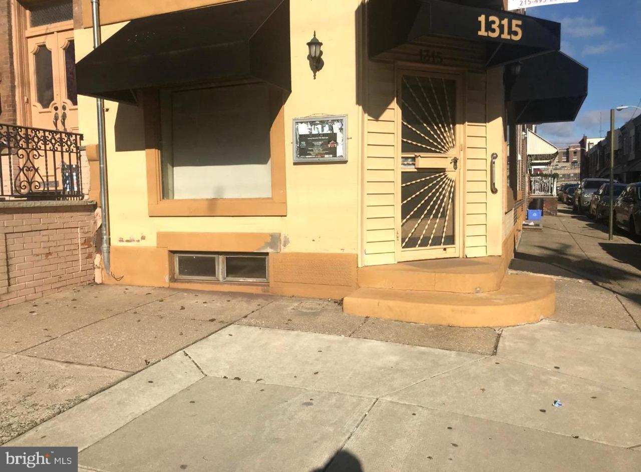 1315 Porter Street - Photo 1