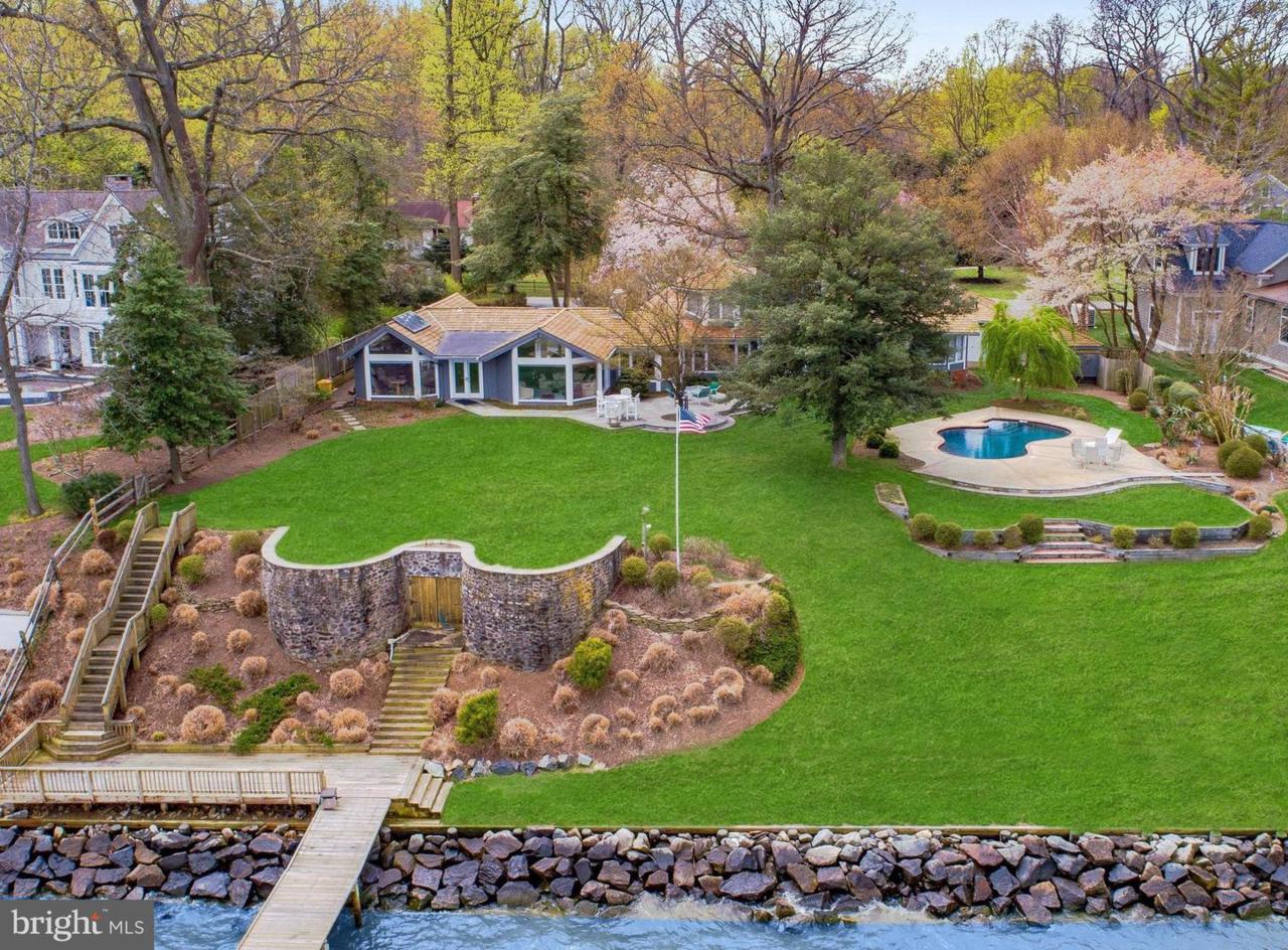 1537 Shipsview Road - Photo 1