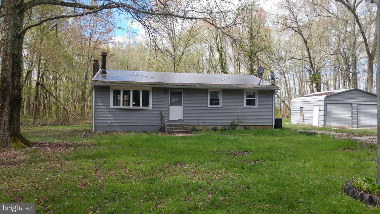 19 Roosevelt Avenue - Photo 1