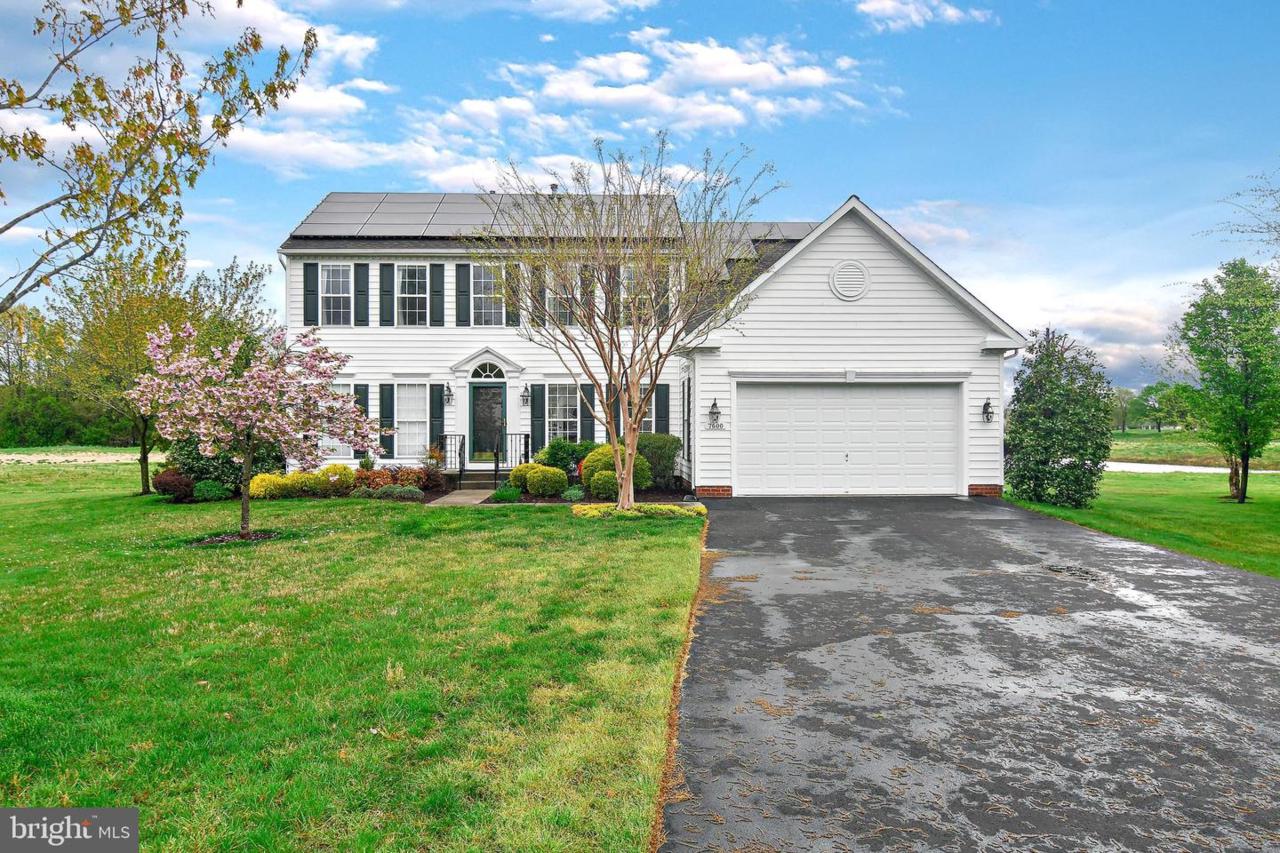 7600 Easton Club Drive - Photo 1