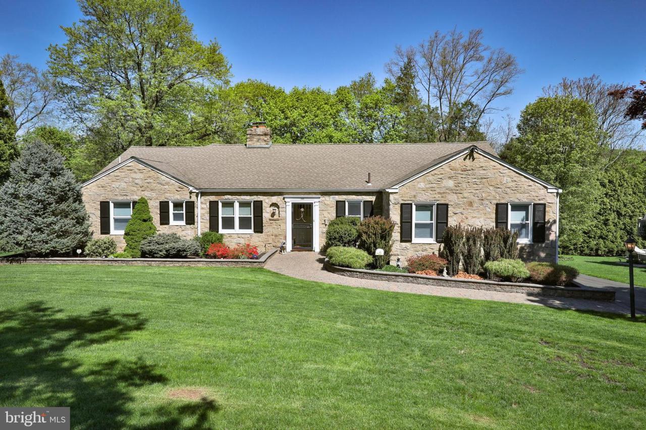 1282 Lindsay Lane - Photo 1