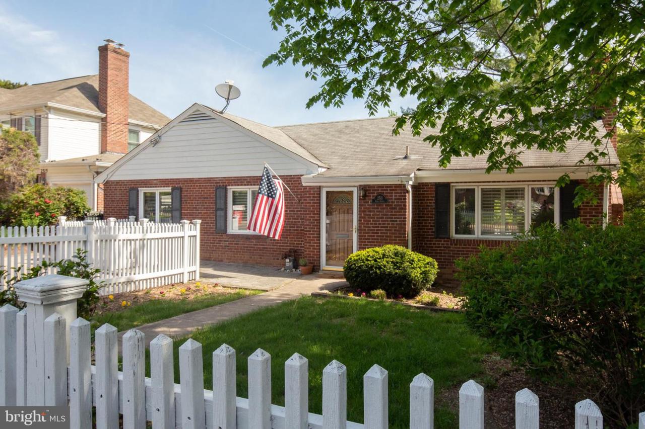 2511 King Street - Photo 1