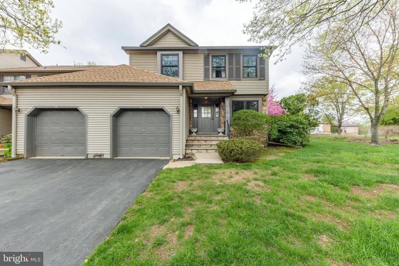 11 Manor Drive - Photo 1