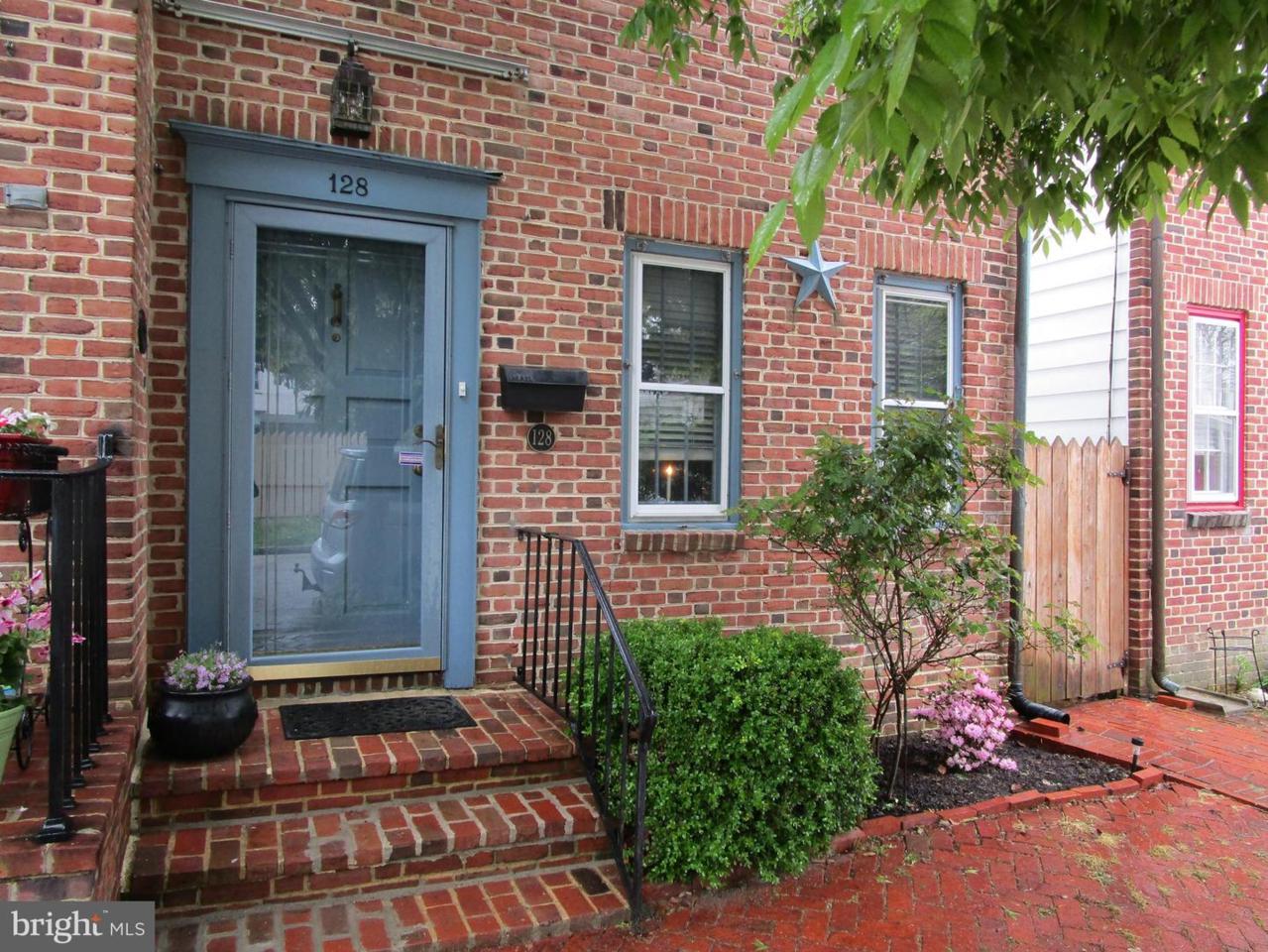128 4TH Street - Photo 1