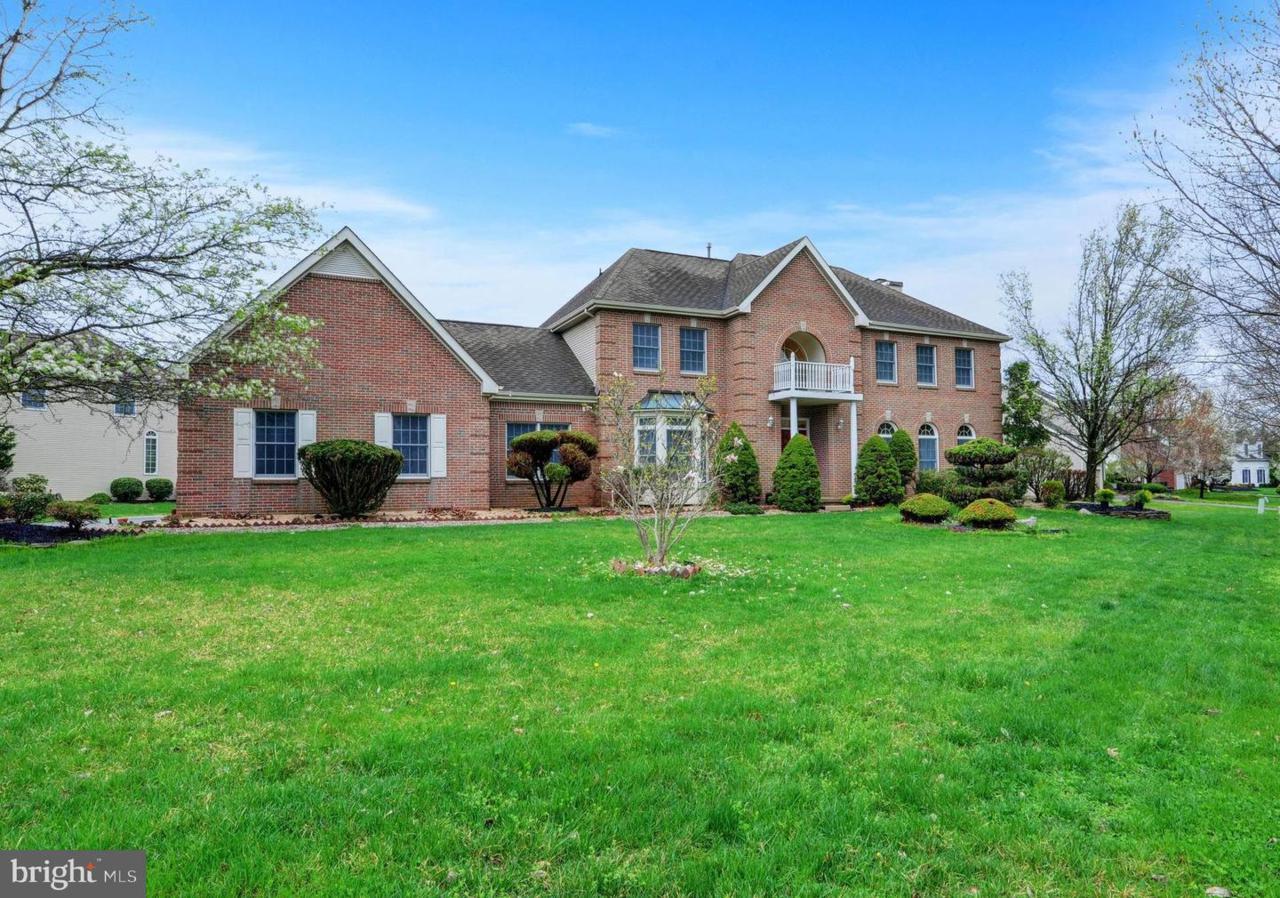 25 Hawthorne Drive - Photo 1