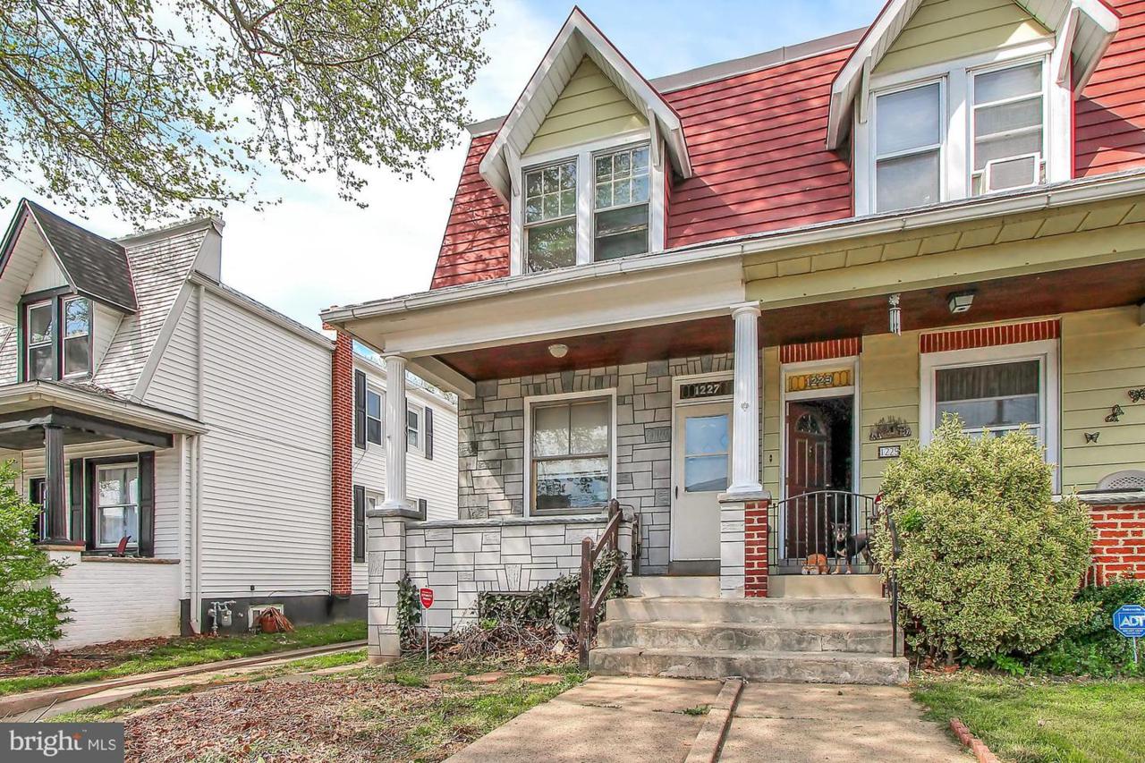 1227 Pike Street - Photo 1