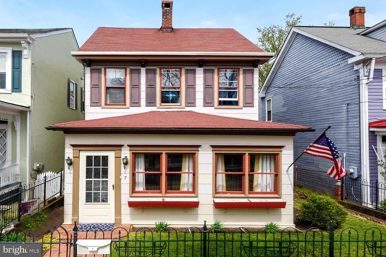 7 Hill Street - Photo 1