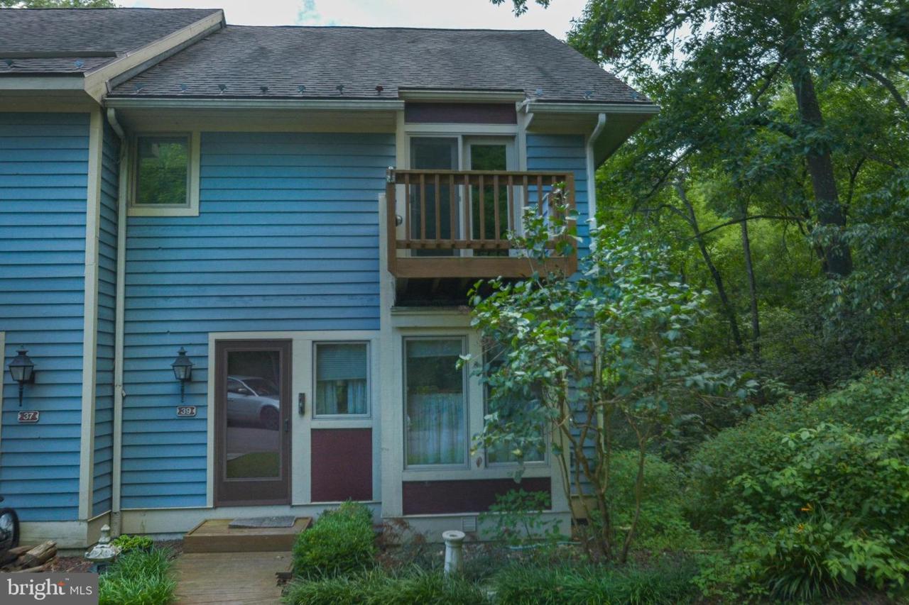 39 Lakeview - Photo 1