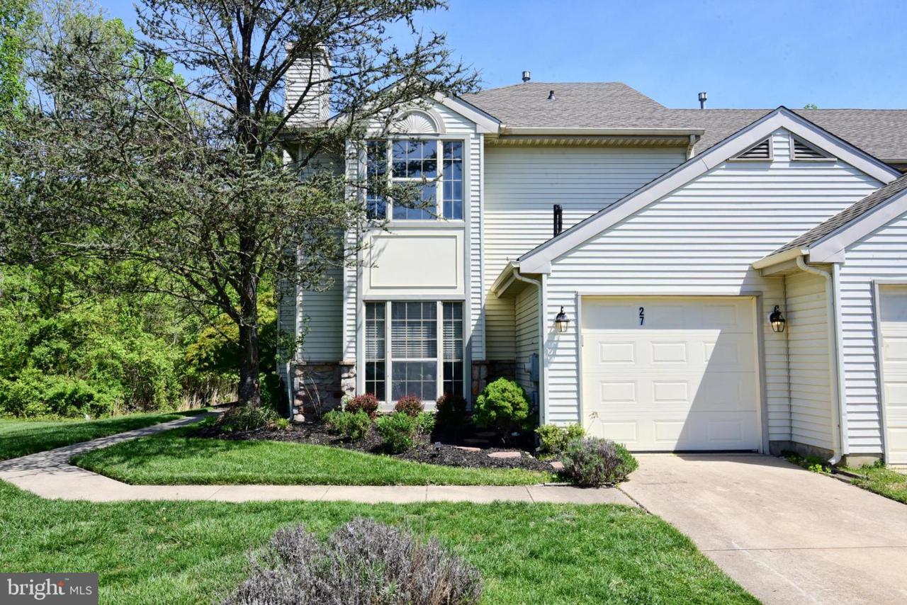 27 Fox Meadow Drive - Photo 1